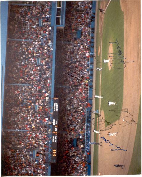 Photo of Detroit Tigers Clinching the 1987 Division championship- Signed by 6 Tigers!