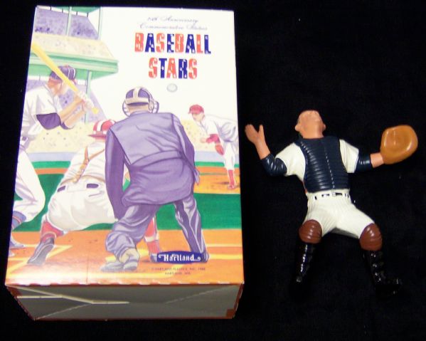 1988 Hartland 25th Anniversary Bsbl. Statues- Yogi Berra