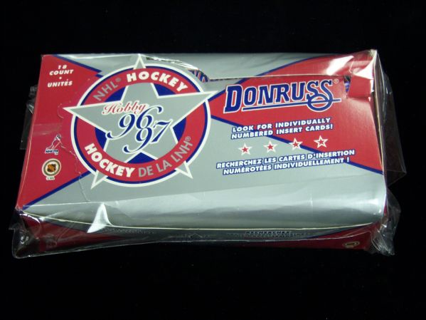 1996-97 Donruss Hockey- 22 Unopened Packs