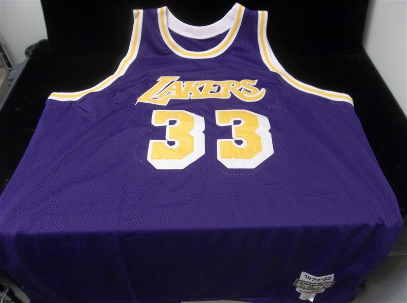 Mitchell and Ness 1979-80 Kareem Abdul-Jabbar Los Angeles Lakers Throwback Jersey
