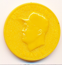 1960 Armour Baseball Coin- Ed Mathews, Braves- Yellow Coin