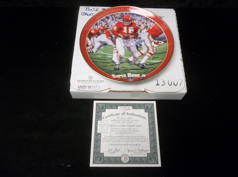 1995 Bradford Exchange “Great Super Bowl Quarterbacks” 8-1/8” Diameter Super Bowl IV Porcelain Plate- #3342A