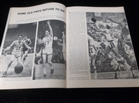 May 9, 1966 Sports Illustrated Magazine- John Havlicek (Celtics) Cover
