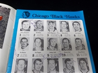 Dec. 31, 1970 Red Wings vs. Blackhawks Scorebook Signed by 12 Players Including Gordie Howe & Bobby Hull!