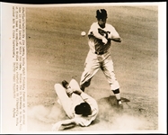 Mid 1950’s Nellie Fox Chicago White Sox MLB B/W 7” x 9’ Game Action Press Photo