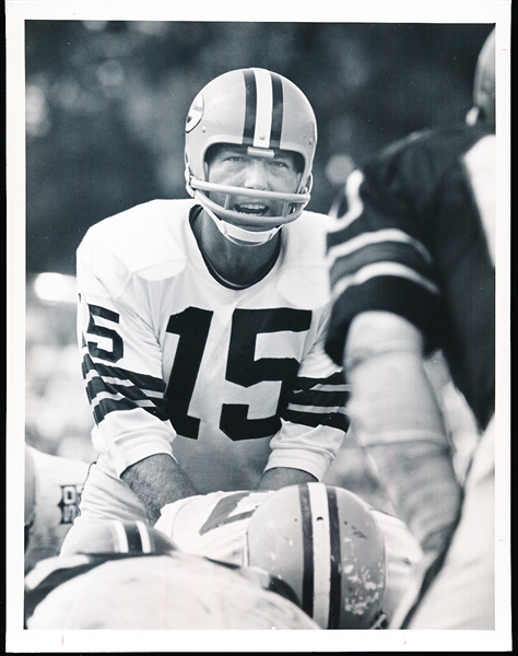 1969 Bart Starr Green Bay Packers NFL B/W 7” x 9“ Game Action Photo