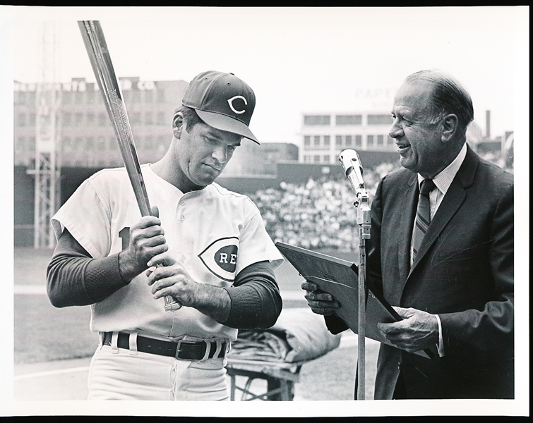 April 19, 1970 Pete Rose and Fred Fleig (NL Sec./Treasurer) MLB B/W Horizontal Pre-Game 7” x 9” with Pete receiving the 1969 NL Batting Award