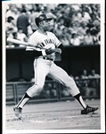 Early 1970’s Willie Mays San Francisco Giants MLB B/W Game Action 7” x 9” Photo