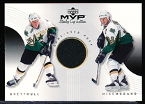 1999-00 Upper Deck MVP Stanley Cup Edition “Great Combinations Relic” #CG-HM Brett Hull/ Mike Modano, Stars