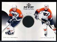 1999-00 Upper Deck MVP Stanley Cup Edition “Great Combinations Relic” #CG-LL Eric Lindros/ John LeClair, Flyers