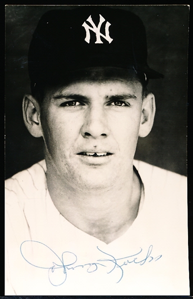 Autographed N.Y. Yankees MLB B/W Photo Postcard- Johnny Kucks, Yankees