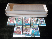1990 Topps Football Complete Set of 528 in Penny Sleeves