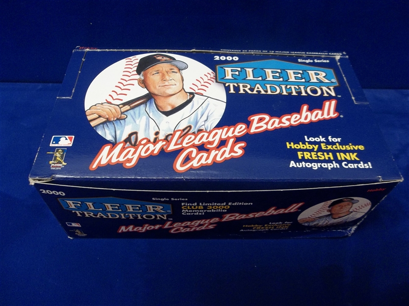 2000 Fleer Tradition Bsbl.- 28 Unopened Hobby Packs in Original Display Box